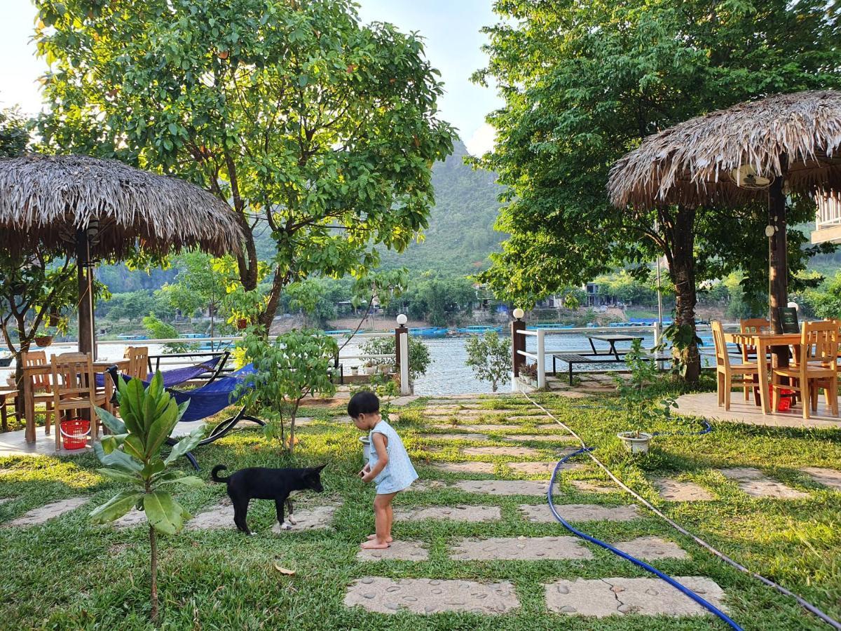 Carambola Bungalow Фонг Нха Екстериор снимка